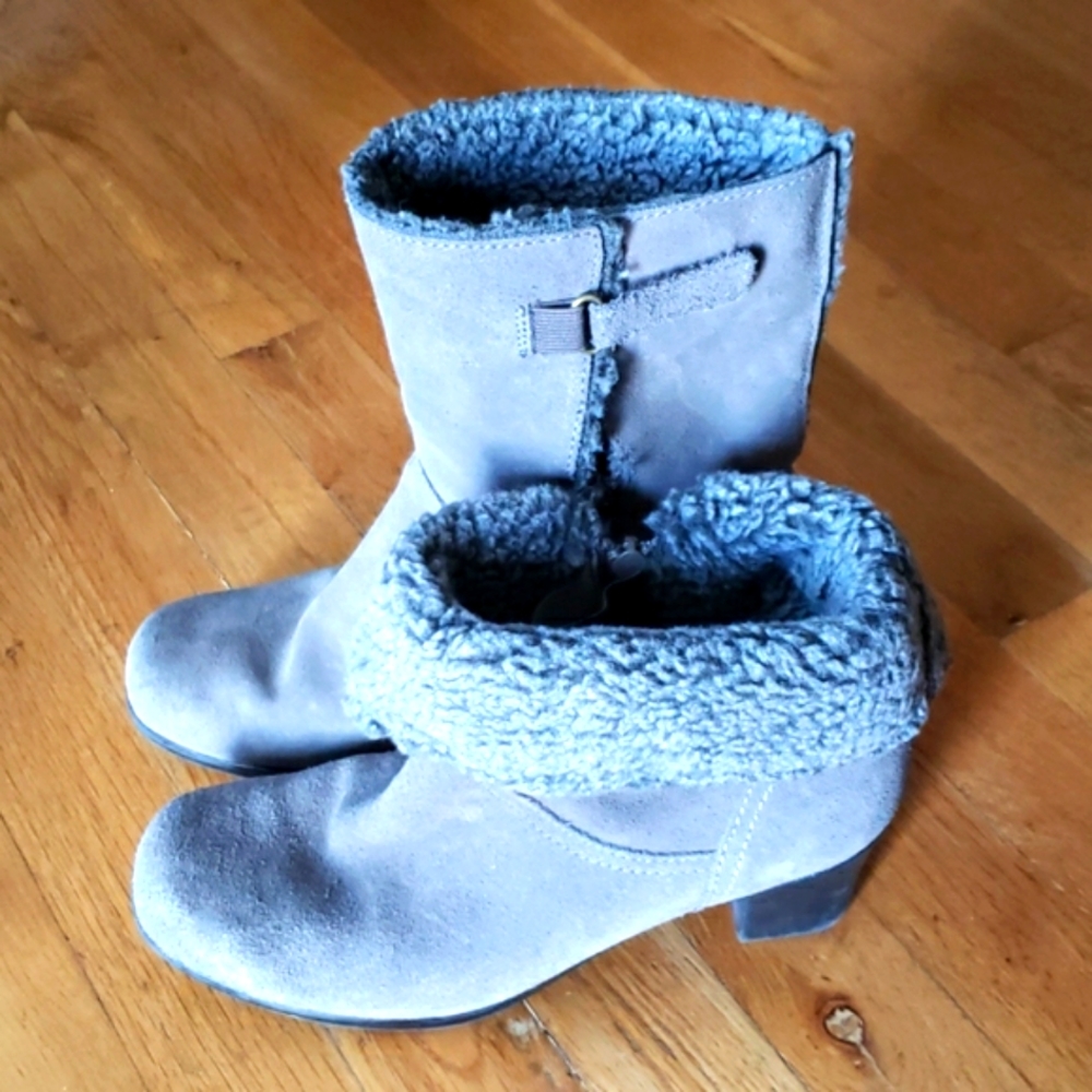 Clarks Bendables Suede Boots